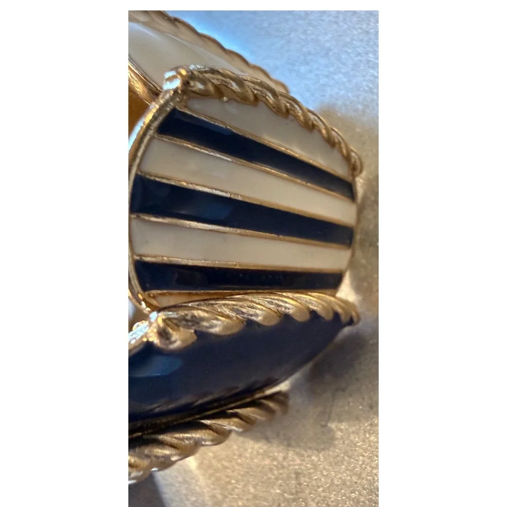 VTG Nautical Navy Blue Cream Enamel Gold Tone Striped Stretch Statement Bracelet